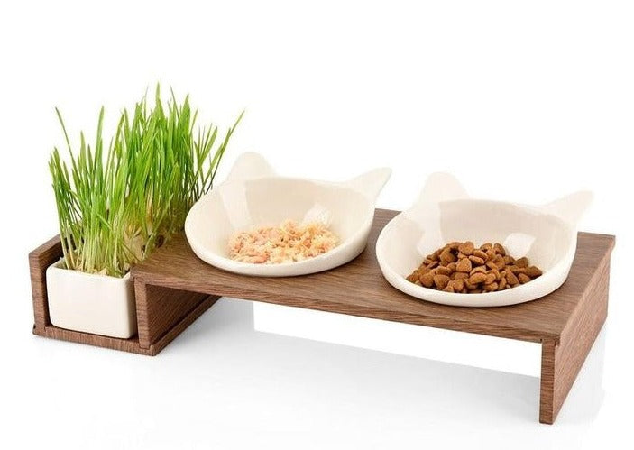 Fluffy Feeding Station