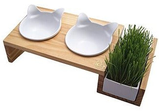 Fluffy Feeding Station